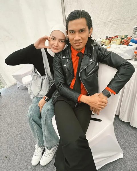 Tria Changcuters dan Dhatu Rembulan Setelah 12 Tahun Menikah (Sumber: Instagram/dhaturembulan)