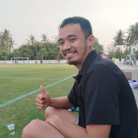 Yohanes Simanjuntak, salah seorang pemain komunitas Fun Football Satwa United FC, saat ditemui Merdeka.com di Lapangan Ahmad Zaeni, Sidoagung, Godean, Sleman, pada Sabtu (21/9)