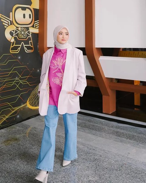 Komika Arafah Rianti kini mengaku introver dan menjaga privasi setelah dilabrak tetangga gara-gara parkir mobil serta tak dilibatkan dalam iuran kompleks. (Foto: Dok. Instagram @arafahrian