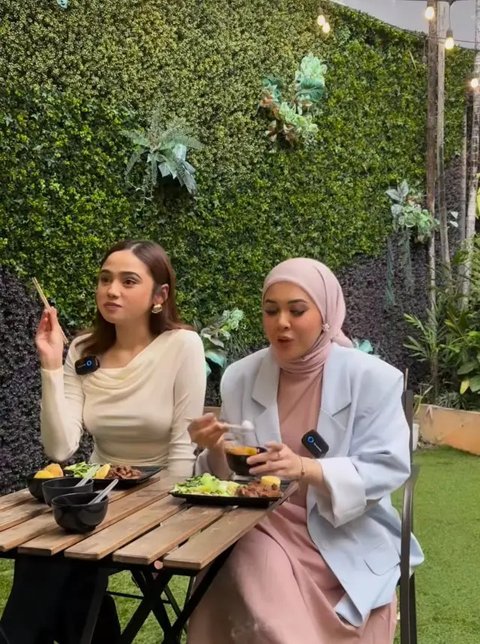 Keseruan Gender Reveal Kesha Ratuliu (Sumber: Instagram/kesharatuliu05)