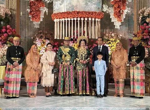 OOTD Ibu Pejabat hingga Istri Pejabat saat Kondangan ke Pernikahan Wakil Ketua MPR RI. [@raffinagita1717]