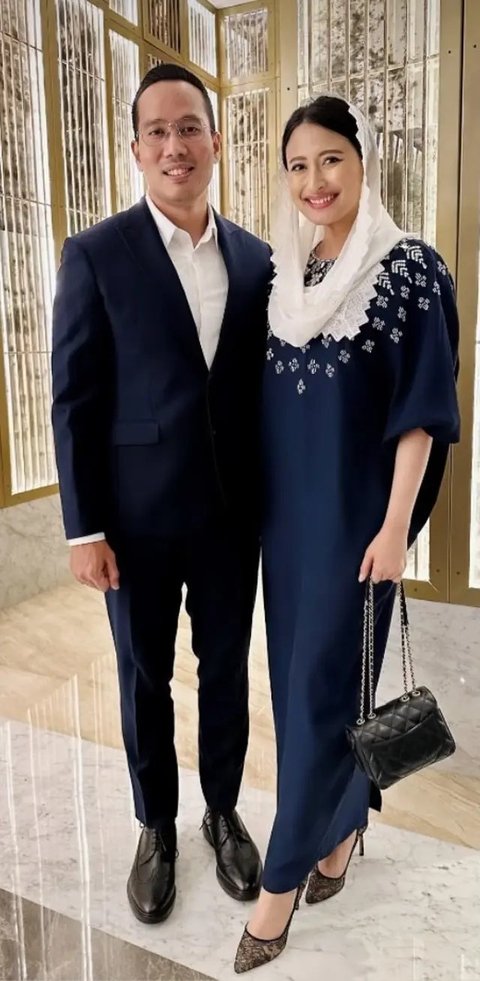 OOTD Ibu Pejabat hingga Istri Pejabat saat Kondangan ke Pernikahan Wakil Ketua MPR RI. [@raffinagita1717]