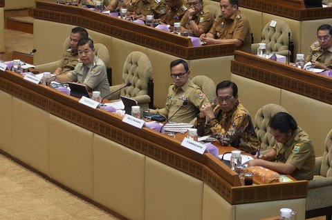 Komisi II DPR gelar rapat dengar pendapat (RDP) dengan PJ Gubernur terkait Pilkada 2024