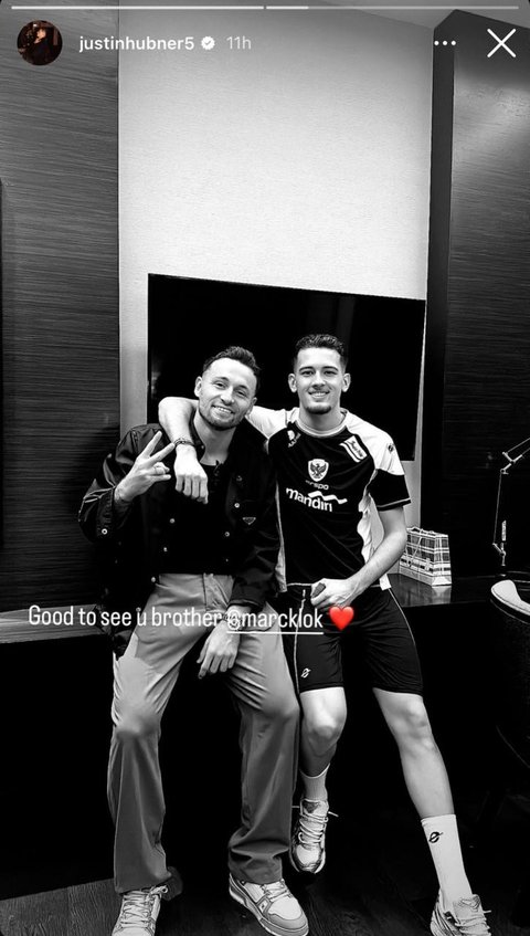 Kembali Absen, Marc Klok Tetap Berikan Dukungan dan Dapat Pujian