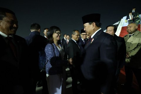 Penampilan Prof Stella Temani Prabowo ke Tiongkok Curi Perhatian