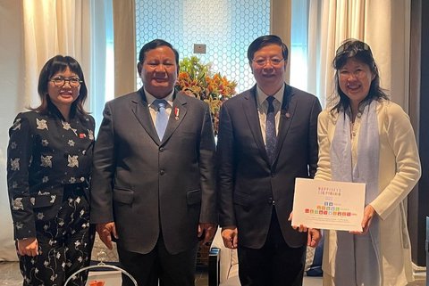 Penampilan Prof Stella Temani Prabowo ke Tiongkok Curi Perhatian