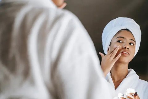Berikut ini efek jangka panjang dari suntik Botox. (Foto: Pexels/cottonbro)