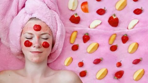 Cara Mengatasi Wajah Berminyak, Hanya Campurkan Buah Ini dengan Masker Cendana (source: freepik)