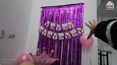 Meski demikian, Putri tetap all out mempersiapkan perayaan ulang tahun Bintang secara virtual untuk diperlihatkan saat video call.