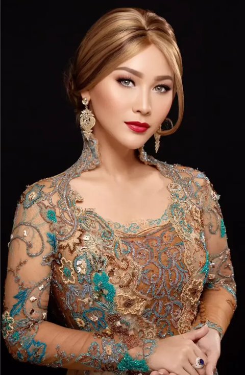 Inul Daratista mengaku terinfeksi bakteri langka Clostridium Dificile. Badannya menggigil, keram, kejang, dan keringatan hingga dilarikan ke rumah sakit. (Foto: Dok. Instagram @inul.d)