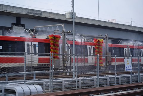 LRT Jakarta Ternyata Dicuci Otomatis Sambil Jalan, Begini Cara Kerja dan Penampakkannya