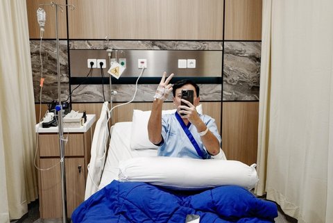 Ia bahkan menegaskan bahwa sakit yang dideritanya tersebut bukan karena keikutsertaannya dalam kegiatan lari marathon baru-baru ini.