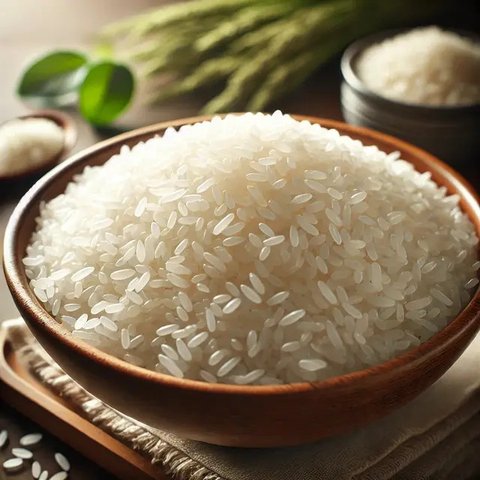 Lontong (Sumber: lokataste.com)