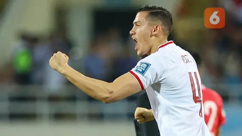 Jay Idzes dipastikan bisa bermain ketika Indonesia berjumpa Jepang di Kualifikasi Piala Dunia 2026 zona Asia. Bek yang kini memperkuat klub Venezia itu dikenal dengan ketenangan dan ketangguhannya dalam menjaga lini pertahanan. (Dok.PSSI)
