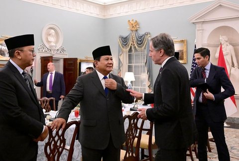 Potret Budi Djiwandono Dampingi Presiden Prabowo Makan Malam di AS