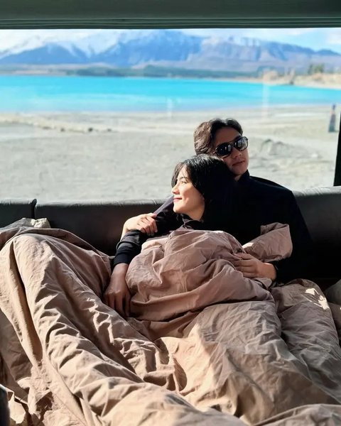 Potret Caesar Hito dengan gaya rambut keriting (sumber: Instagram/hitocaesar)