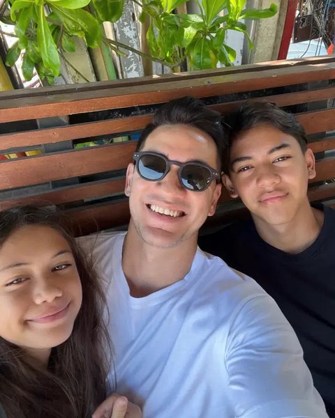 Transformasi Kebersamaan Andrew Whita dan Dua Anaknya. (Sumber: Instagram/andrew.white._)