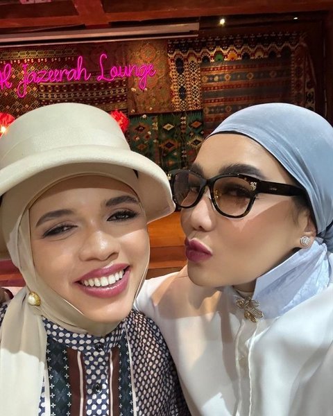 Besanan, 7 Pottet Kedekatan Reza Artamevia dan Lenggogeni Faruk Ibunda Halilintar - Kompak