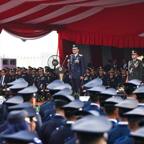 Penampilan Gagah Menko AHY Berseragam Pangkat Bintang Empat