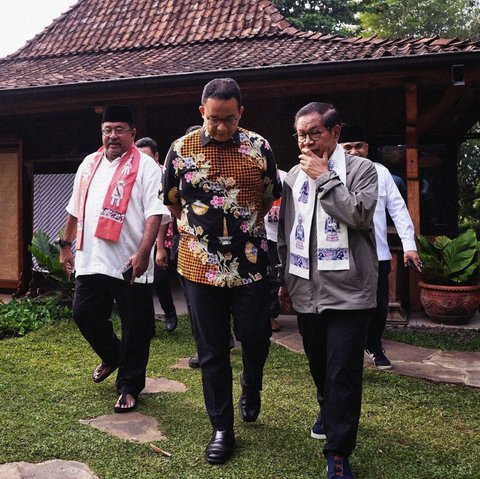 FOTO: Tawa Lepas Anies Baswedan dan Pramono-Rano, Sinyal Dukungan?