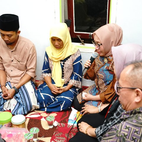 Kunjungi Rumah Duka Siswi Korban Pembunuhan di Banyuwangi, Menteri PPPA: Pastikan Negara Hadir