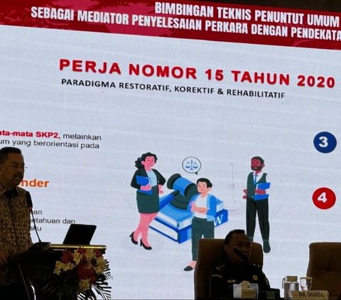 Buka Bimtek di Sorong, JAM-Pidum Ingatkan Proses Penanganan Perkara harus Dilakukan Cermat dan Komprehensif