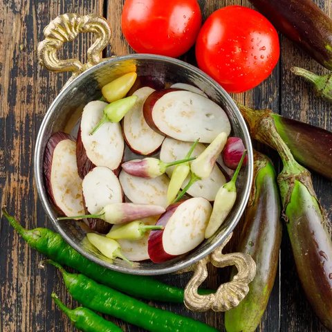 Ilustrasi terong balado/credit: shutterstock.com