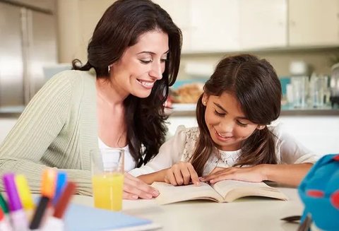 Ilustrasi Parenting. (foto: Pinterest/EZChildTrack).