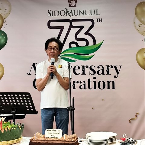Direktur Sido Muncul, Dr. (H.C.) Irwan Hidayat saat memberikan speech di syukuran 73 tahun Sido Muncul.