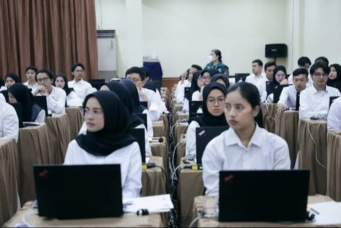 Peserta Tes Seleksi Kompetensi Dasar (SKD) Calon Pegawai Negeri Sipil (CPNS) di Yogyakarta, Sabtu (19/10/2024). Dok Kementerian PANRB