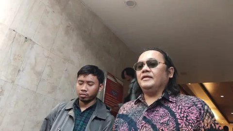 Farhat Abbas di Polda Metro Jaya, Senin (18/11/2024). (Dok. via M. Altaf Jauhar)