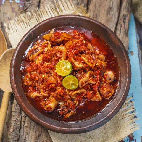Cumi Asin Kecombrang. (dok. resepyummy.com/Novi Thedora)