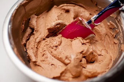 Cara Membuat Bolu Kukus Gula Merah yang Empuk dan Aromatik, Pilihan Kue Tradisional Wajib untuk Hajatan (freepik)