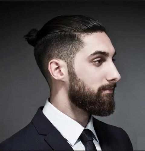 Inspirasi Model Rambut Pendek Pria 2024, Gaya Buzz Cut hingga Layered Undercut yang Stylish (source: mens hair cut)