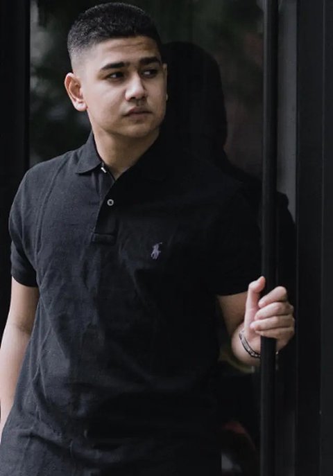 Inspirasi Model Rambut Pendek Pria 2024, Gaya Buzz Cut hingga Layered Undercut yang Stylish (source: mens hair cut)