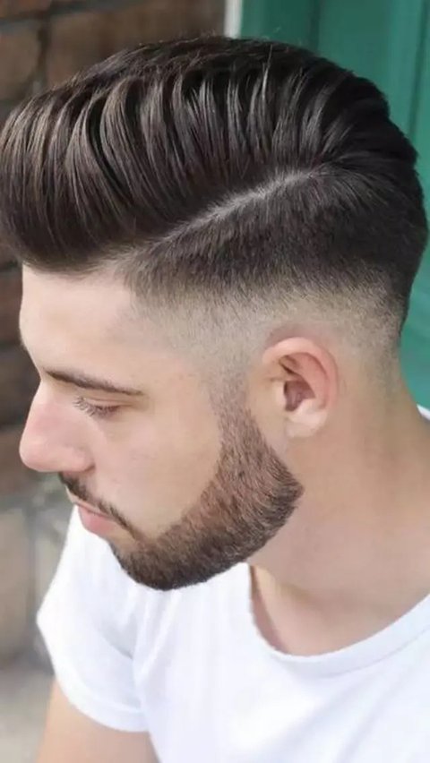 Inspirasi Model Rambut Pendek Pria 2024, Gaya Buzz Cut hingga Layered Undercut yang Stylish (source: mens hair cut)