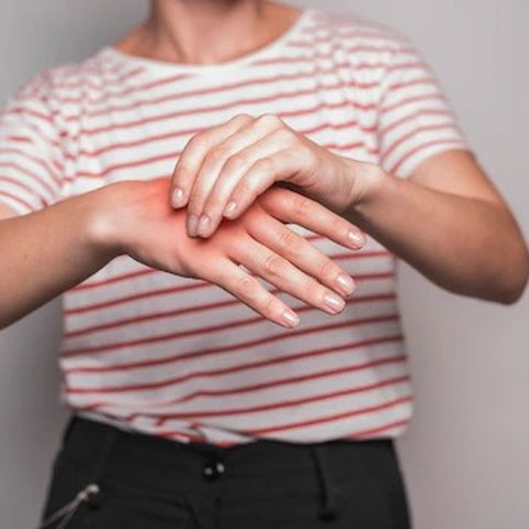 Ilustrasi Membunyikan Jari