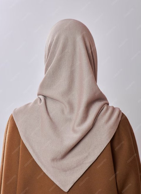 Rahasia Rambut Berkilau Meski Pakai Hijab, Simak Tips Ampuhnya!