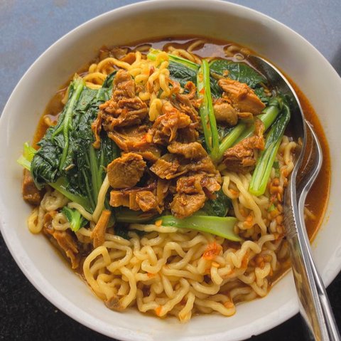 10 Makanan yang Wajib Ada Selama Lebaran, Ini yang Bikin Keluarga Indonesia Ngiler!
