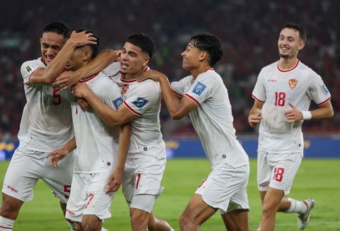 FOTO: Sejarah Baru! Indonesia Taklukan Arab Saudi, Bikin GBK Membara