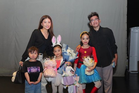 7 Potret Thalia Anak Sarwendah dan Ruben Onsu Perform Balet, Wajah Bermakeup Cantik Manglingi