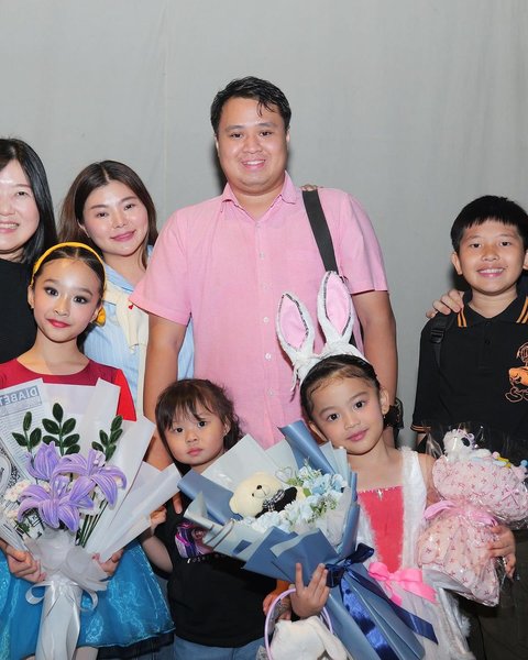 7 Potret Thalia Anak Sarwendah dan Ruben Onsu Perform Balet, Wajah Bermakeup Cantik Manglingi