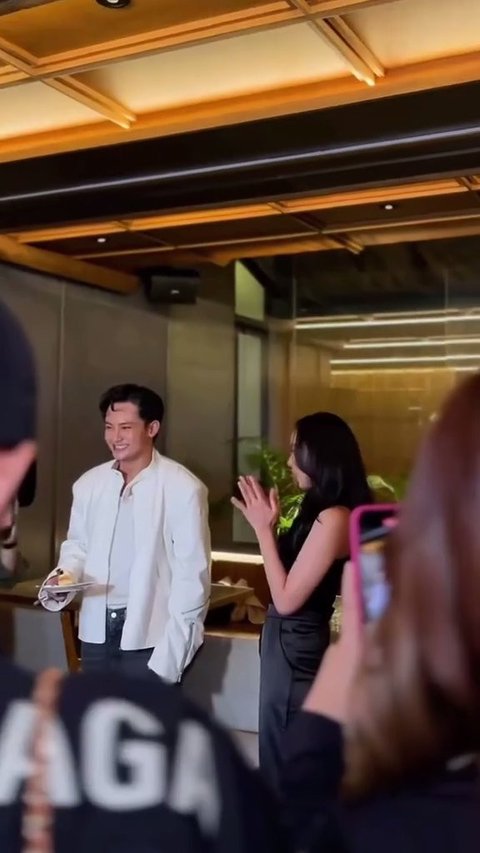 Randy Martin Suapi Kue Ultah ke Lyodra, Keduanya Ramai Diduga Pacaran