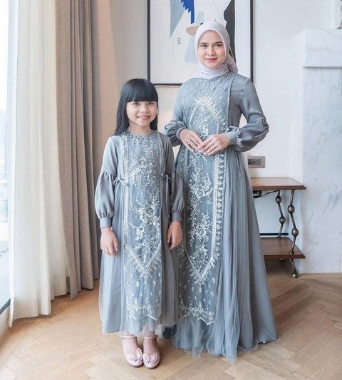 7 Inspirasi Baju Gamis Rayon untuk Lebaran 2025, Tampil Anggun dan Modis!