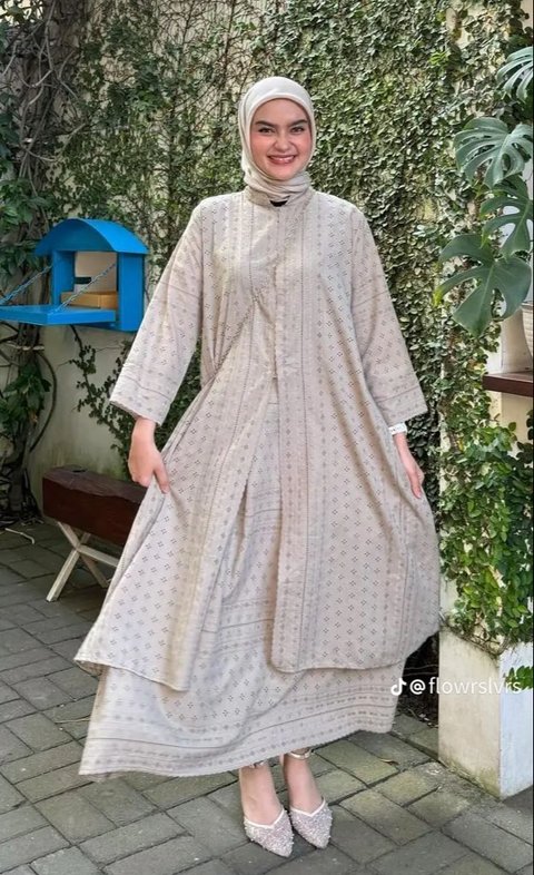 7 Inspirasi Baju Gamis Rayon untuk Lebaran 2025, Tampil Anggun dan Modis!
