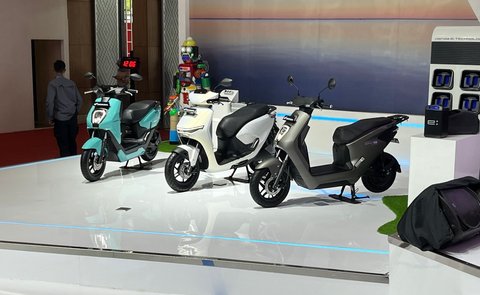 Sepeda motor listrik buatan Honda.