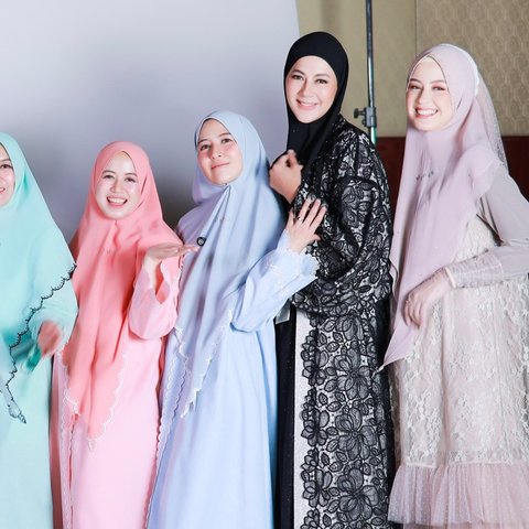 Cantik Pakai Gamis dan Hijab Syar'i, 7 Potret Kimberly Ryder Jadi Model Busana Muslim