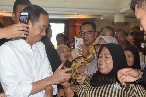 FOTO: Momen Jokowi Turun Gunung di Pilkada Jakarta, Blak-blakan Minta Paguyuban Pujakesuma Menangkan RK-Suswono