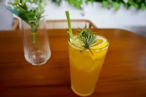 Minuman Herbal Jahe (Credit: Shutterstock/gowithstock)