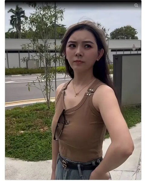 ART asal Indonesia yang bekerja di Singapura ini viral karena bergaya terlalu stylish. (sumber: 8days)